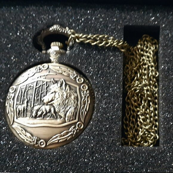 Creative Wild Wolf Vintage Bronze Pocket Watch, Fashion Pendant Animal Quartz - Picture 1 of 4